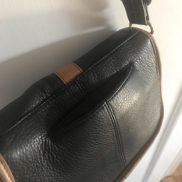 The Sak Black Leather Crossbody Purse - Picture 4 of 14